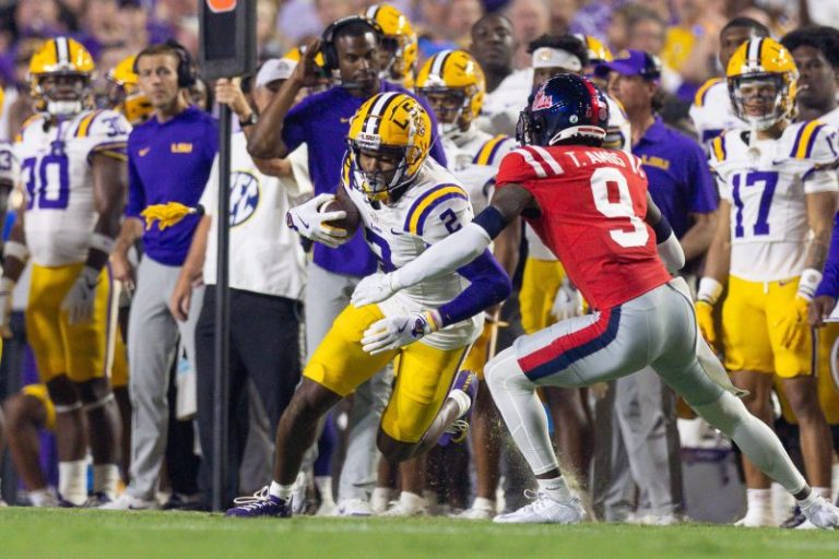 Bowl projections: Alabama out of playoff field and SEC rival moves in