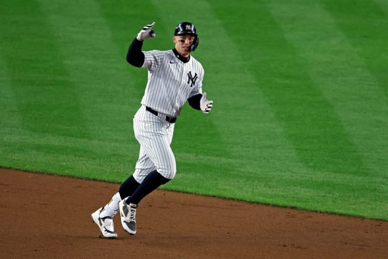 Aaron Judge provides thrills in ho-hum Yankees Game 2 win
