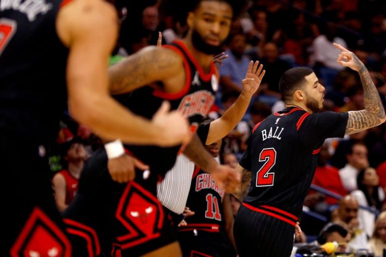 Bulls’ Lonzo Ball plays first game in nearly 3 years