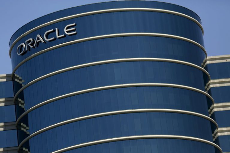 RBC starts Oracle at Neutral on competition concerns