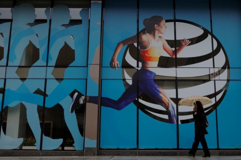 Earnings call: AT&T reports solid Q3 2024 results, plans fiber expansion