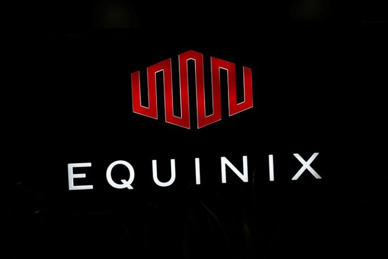 Equinix forecasts quarterly revenue above estimates on steady demand