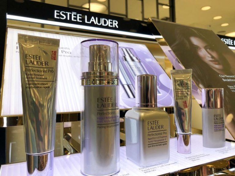 Estee Lauder withdraws annual forecasts, cuts dividend