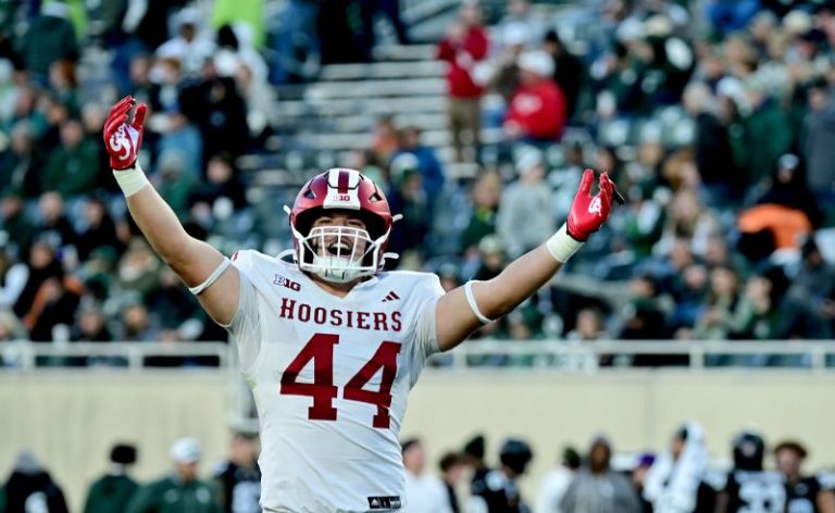 Which teams were snubbed in first College Football Playoff rankings?