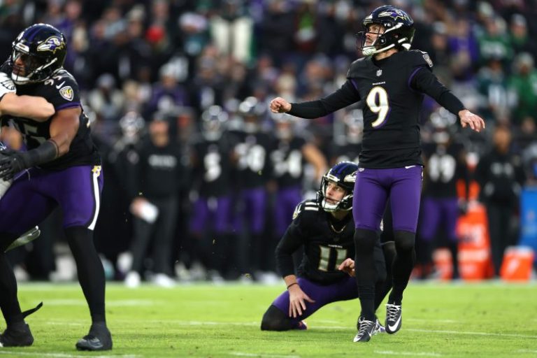Super Bowl kicker says Ravens have tough call on Justin Tucker