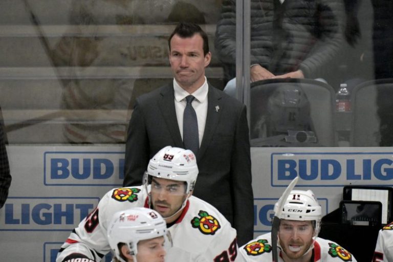 Last-place Chicago Blackhawks fire coach, name interim replacement
