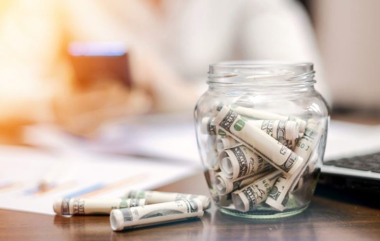 NFL legend rooting against star RB’s record chase – and that’s OK