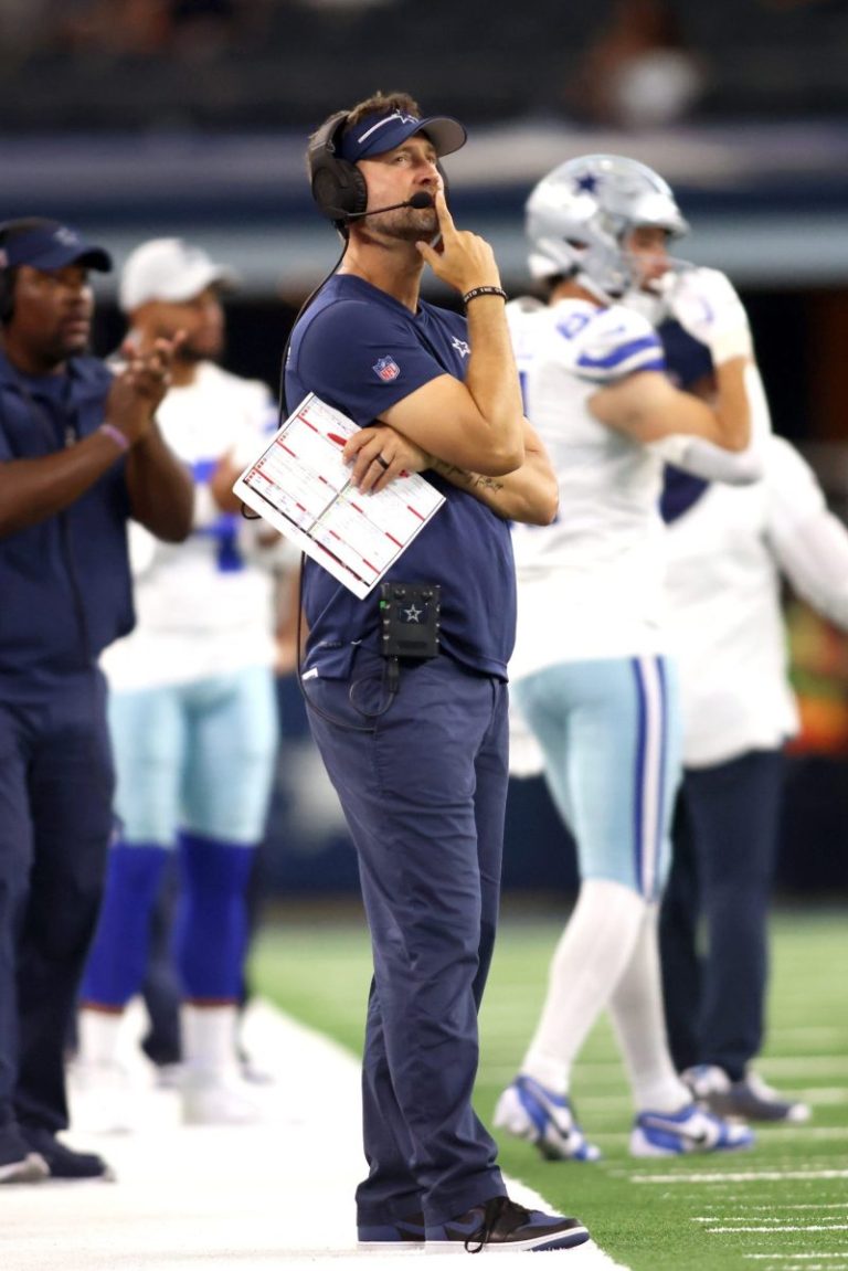 Reports: Cowboys to interview OC Schottenheimer for HC job