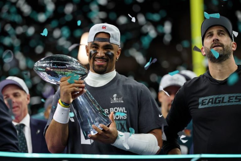 Jalen Hurts, fiancée celebrate Eagles’ Super Bowl win at Disney World