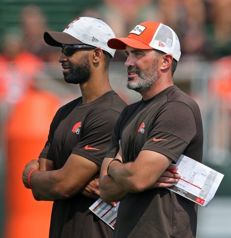 Browns GM, coach explain bizarre war room reaction