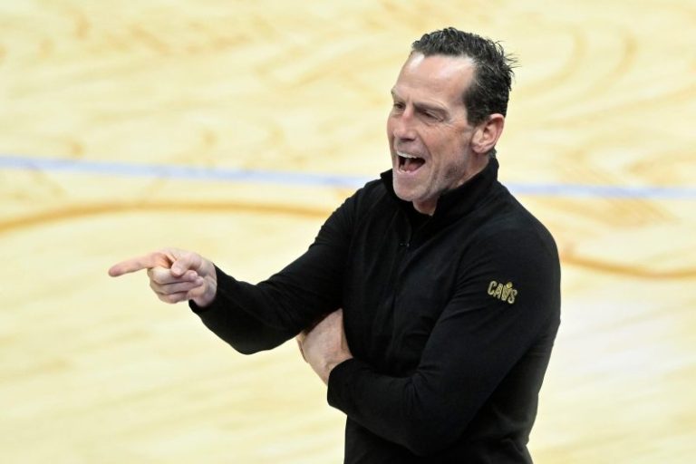 Cavs’ Kenny Atkinson wins NBA Coach of the Year honors