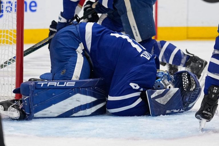 NHL goalie to sit out Game 2 after hospital trip in opener