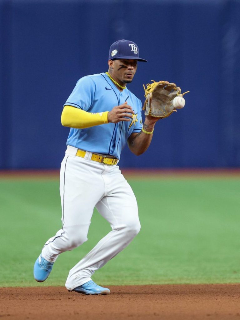 Former All-Star shortstop facing gun charge in Dominican Republic