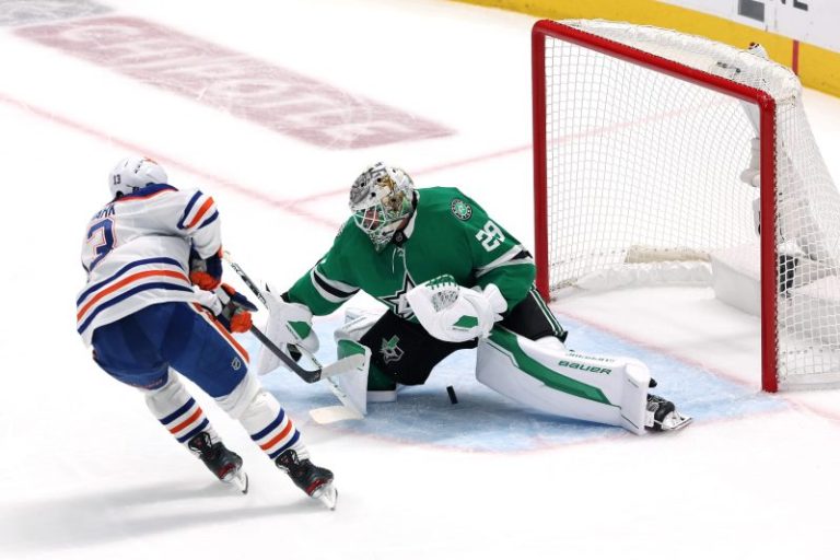 Stars goalie addresses ‘surprising’ quick hook in Game 5 loss