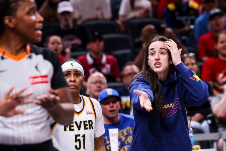 With Caitlin Clark out, Fever fall apart in fourth quarter: Highlights