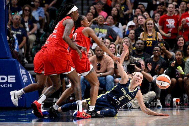 Paige Bueckers out with injury after historic performance