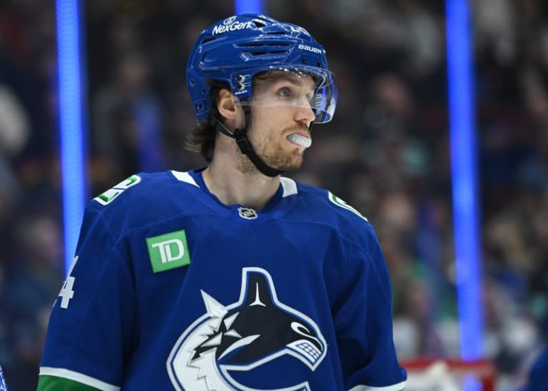 NHL free agency tracker: Signings, trades and rumors