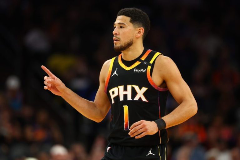Devin Booker agrees to record-setting extension with Suns, per report