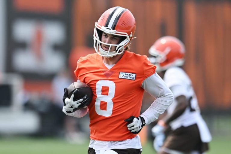 Kenny Pickett injures hamstring: How Browns QB depth chart looks