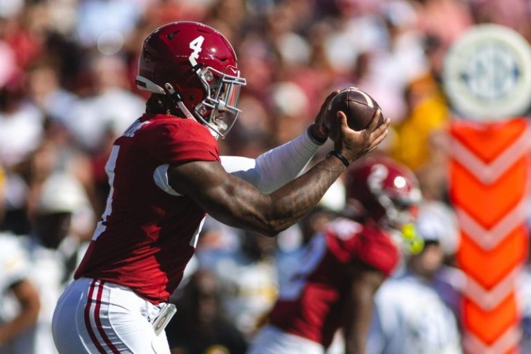 Is shotgun or under center better on goal line? Research reveals clear winner