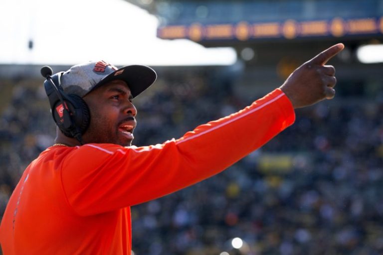 Syracuse runs sprints on field after narrow overtime win vs UConn