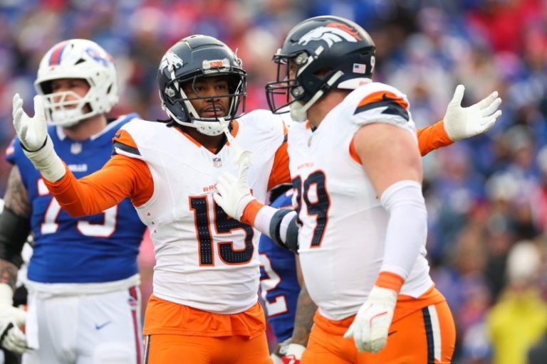 Reports: Broncos lock down Pro Bowl pass rusher with big extension
