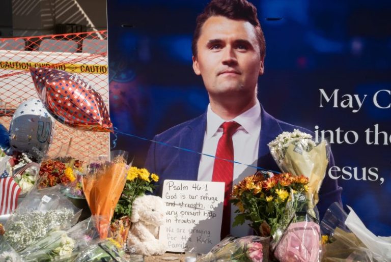 Packers hold moment of silence for Charlie Kirk