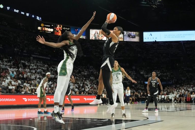 2025 WNBA playoffs: Aces, refs highlight Day 1 winners, losers