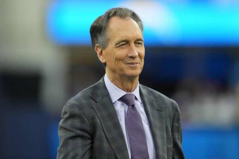 NFL fans dunk on Cris Collinsworth for Patrick Mahomes praise