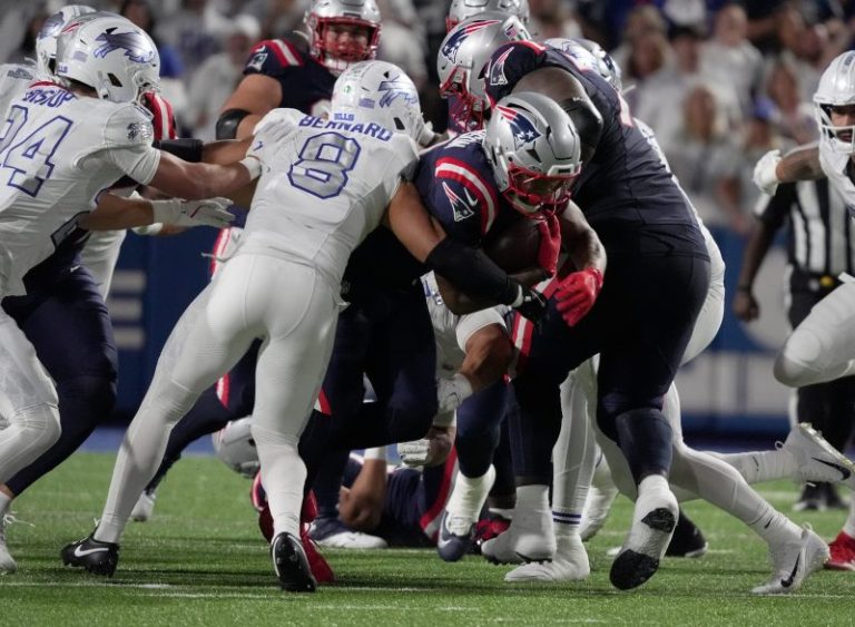 Patriots RB suffers season-ending knee injury