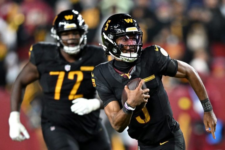 What’s going on with ‘SNF’ uniforms Commanders wearing vs. Seahawks?