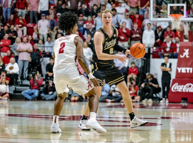 Purdue retains No. 1 spot in men’s basketball poll as Louisville, Illinois rise