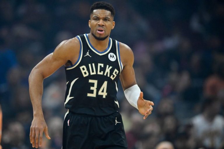 Another NBA All-Star injured. Bucks MVP set to miss time